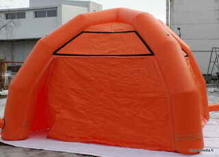 Ilmalla täytettävä teltta
